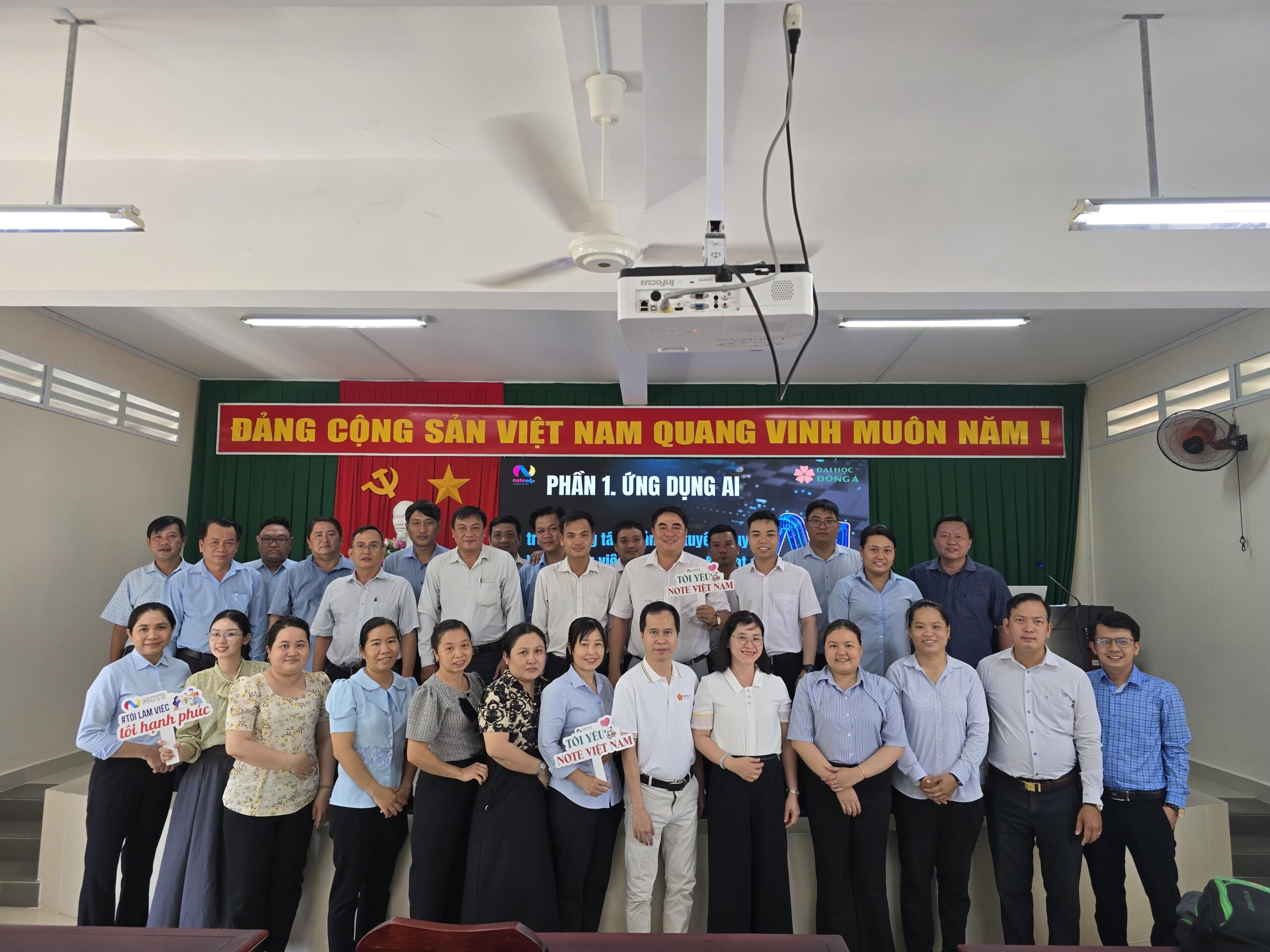 Bến Tre bứt phá chuyển đổi số: Hơn 100 cán bộ tham gia tập huấn ứng dụng AI trong hành chính 7 ứng dụng AI cho cán bộ