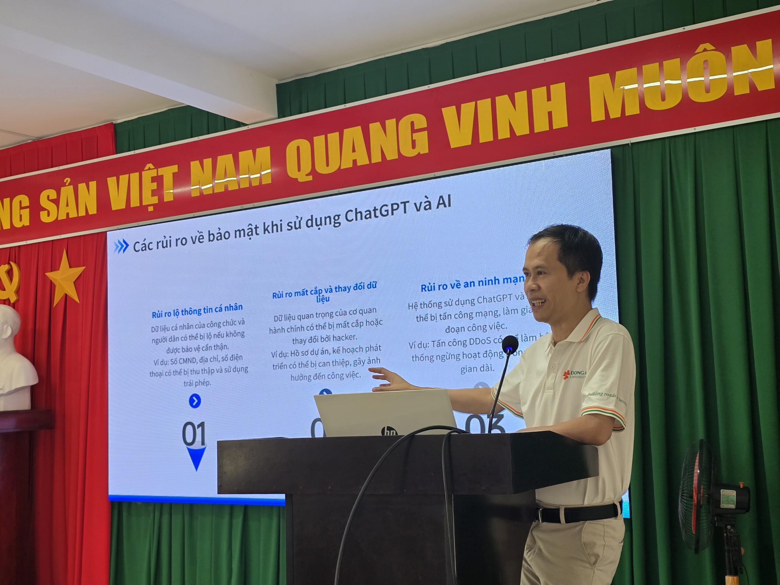Bến Tre bứt phá chuyển đổi số: Hơn 100 cán bộ tham gia tập huấn ứng dụng AI trong hành chính 2 diễn giả khóa tập huấn ứng dụng AI